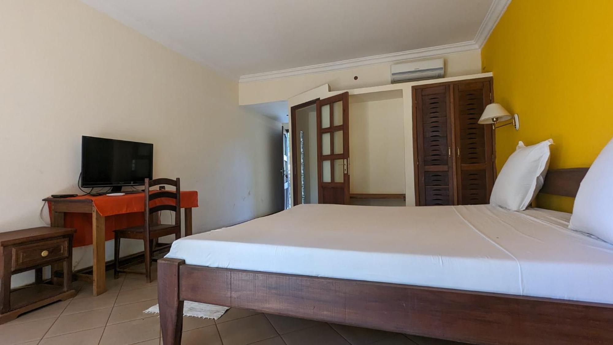 Ar Sun Hotel Antsiranana Zewnętrze zdjęcie