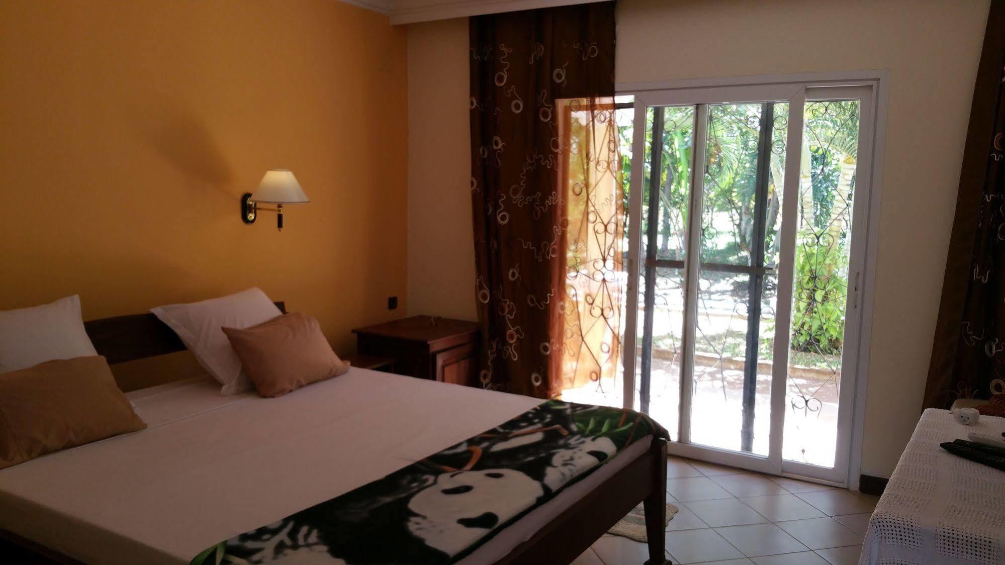 Ar Sun Hotel Antsiranana Zewnętrze zdjęcie